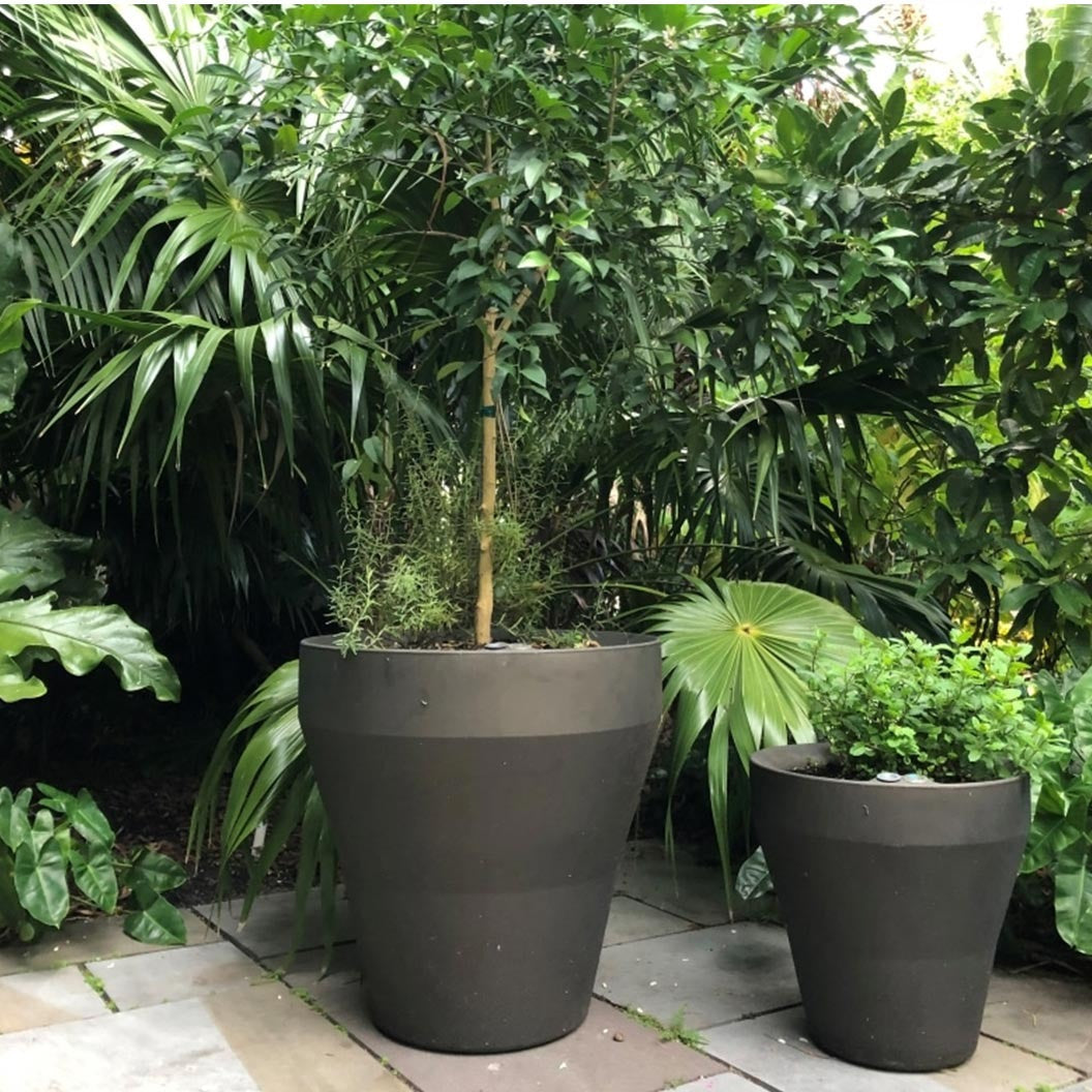 Crescent Garden Self-Watering Rim Planter